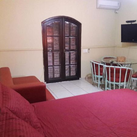 Villa Garden - Suites Маресиас Екстериор снимка